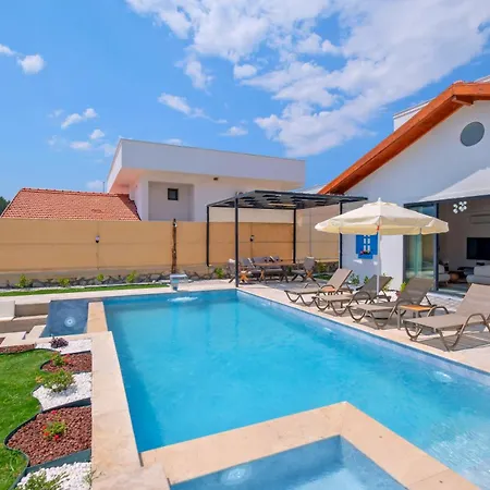 Ader Doga Villalari 5