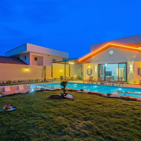 Ader Doga Villalari 5 Villa Eskiomerler